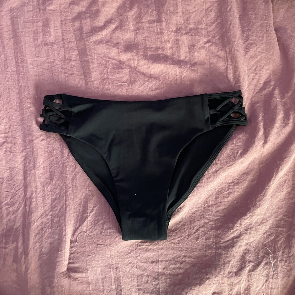 Lululemon coastline bikini bottom